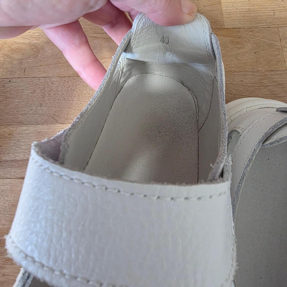 White Mary Jane cut out sandal wome s 8-8.5 leather lightweight - Picture 5 of 8
